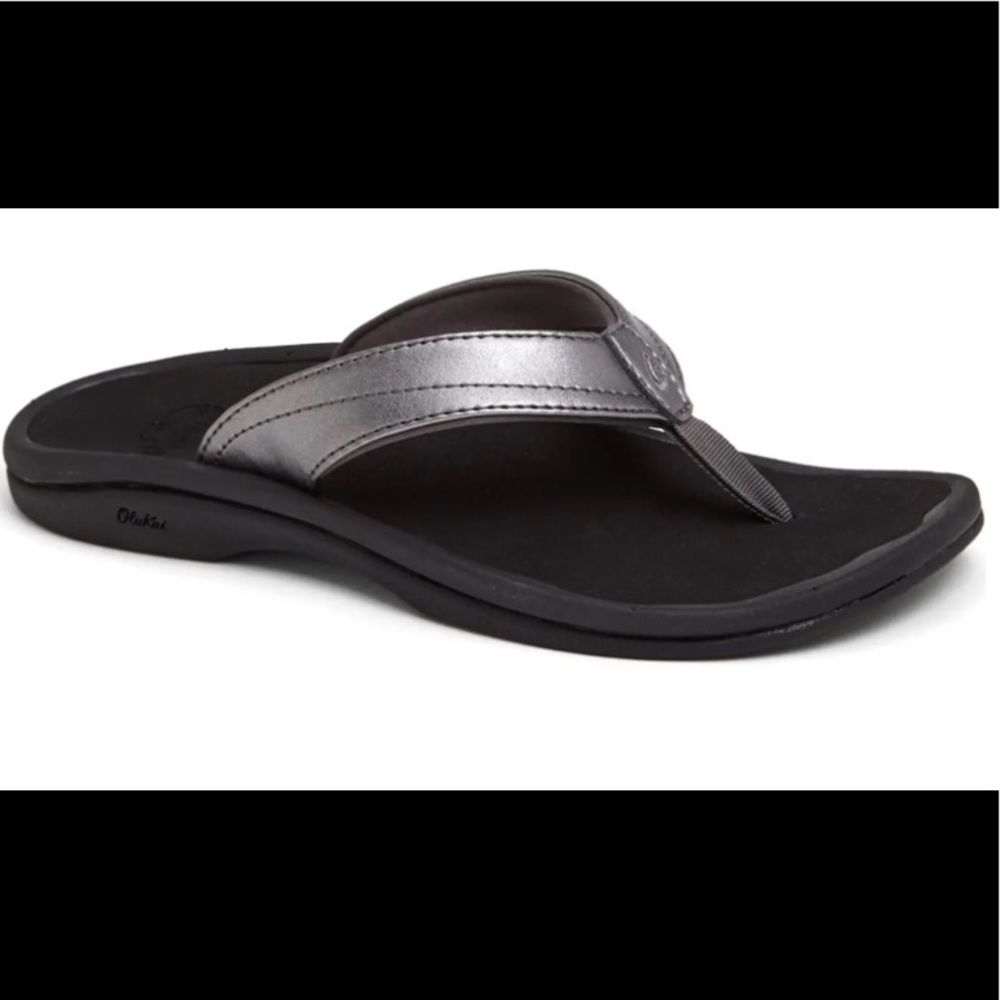 Olukai Ohana Sandal , Pewter/Black,Women’s 8 EUC, like new